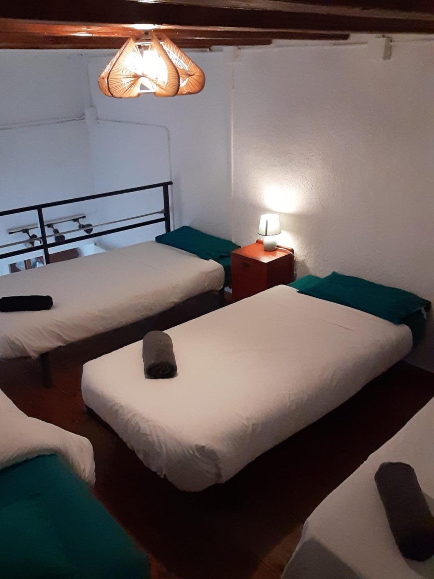 Habitacion Para Grupos Hasta 8 En Plena Rambla De Cataluna Barcelona Bagian luar foto