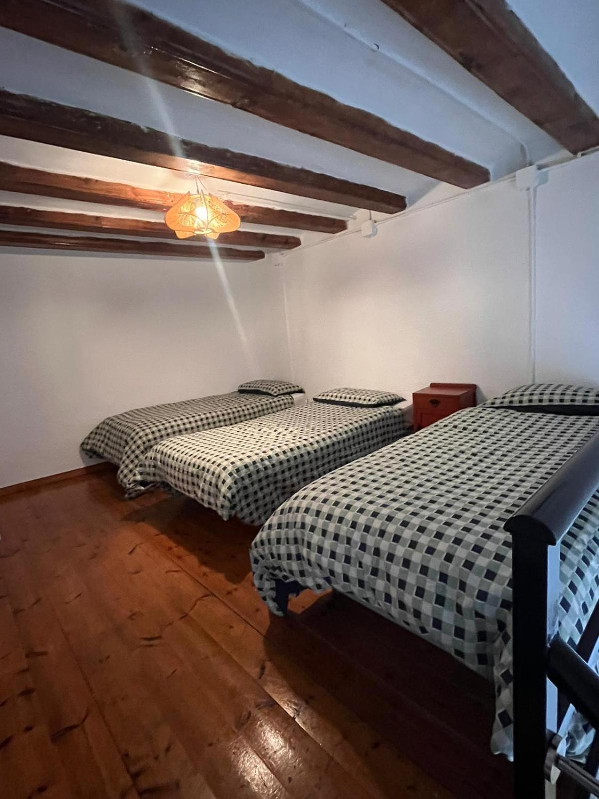 Habitacion Para Grupos Hasta 8 En Plena Rambla De Cataluna Barcelona Bagian luar foto