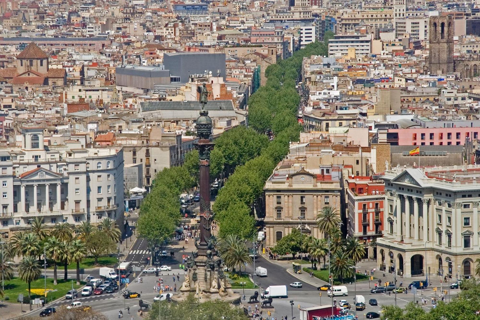 Habitacion Para Grupos Hasta 8 En Plena Rambla De Cataluna Barcelona Bagian luar foto