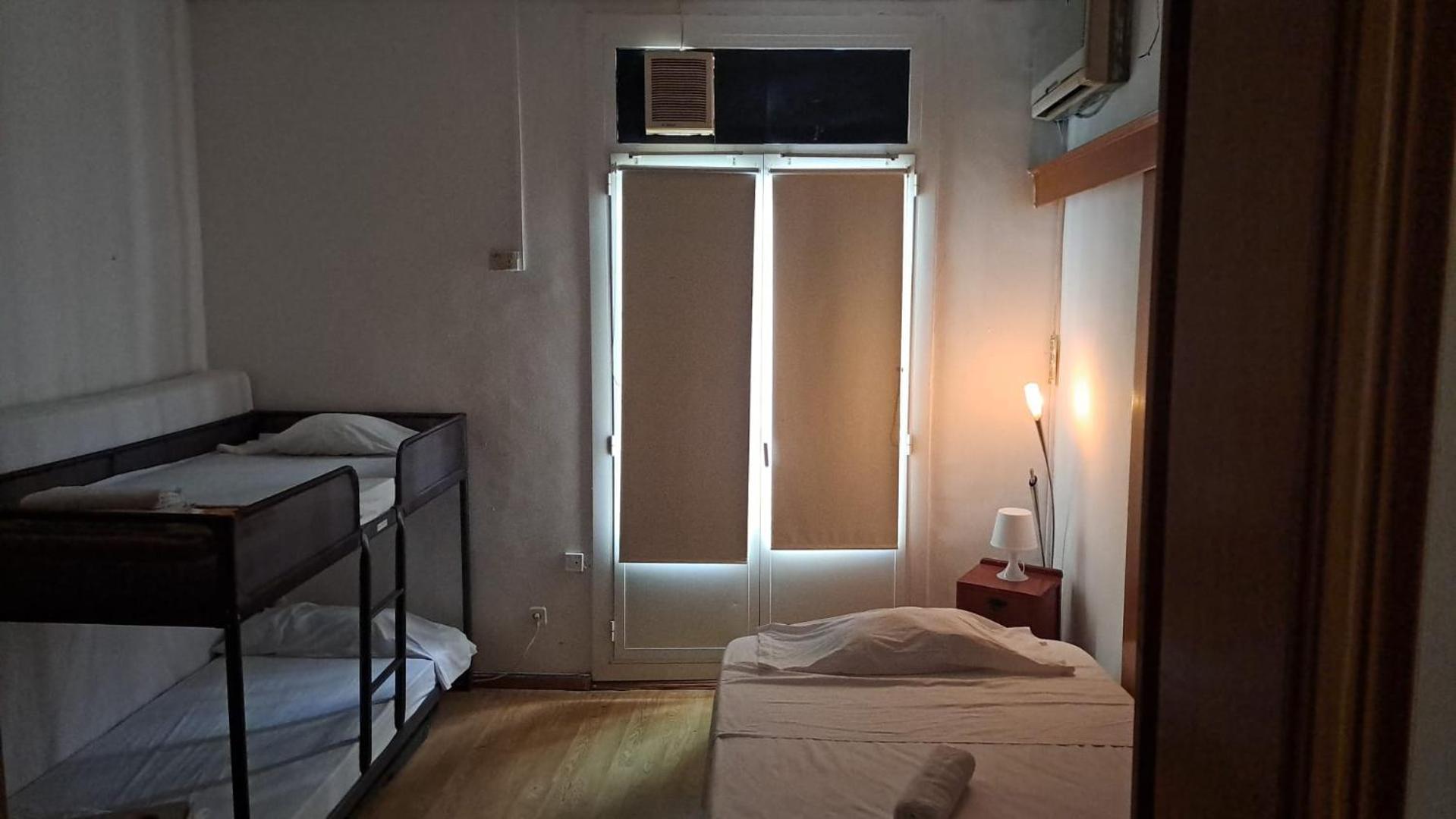 Habitacion Para Grupos Hasta 8 En Plena Rambla De Cataluna Barcelona Bagian luar foto