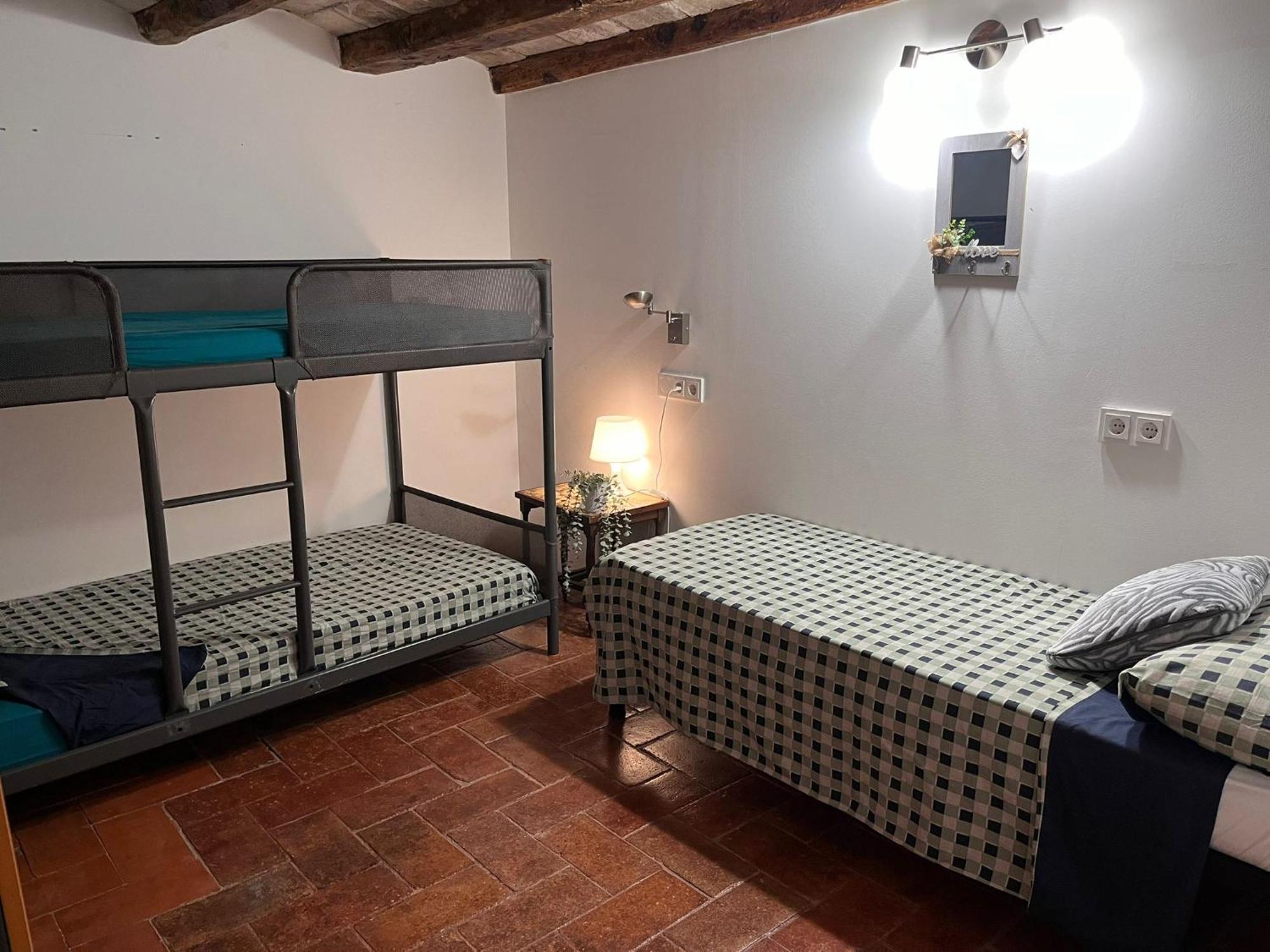 Habitacion Para Grupos Hasta 8 En Plena Rambla De Cataluna Barcelona Bagian luar foto